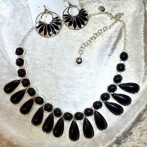 Vintage Liz Claiborne Silvertone & Black Teardrop Necklace & Earring Set